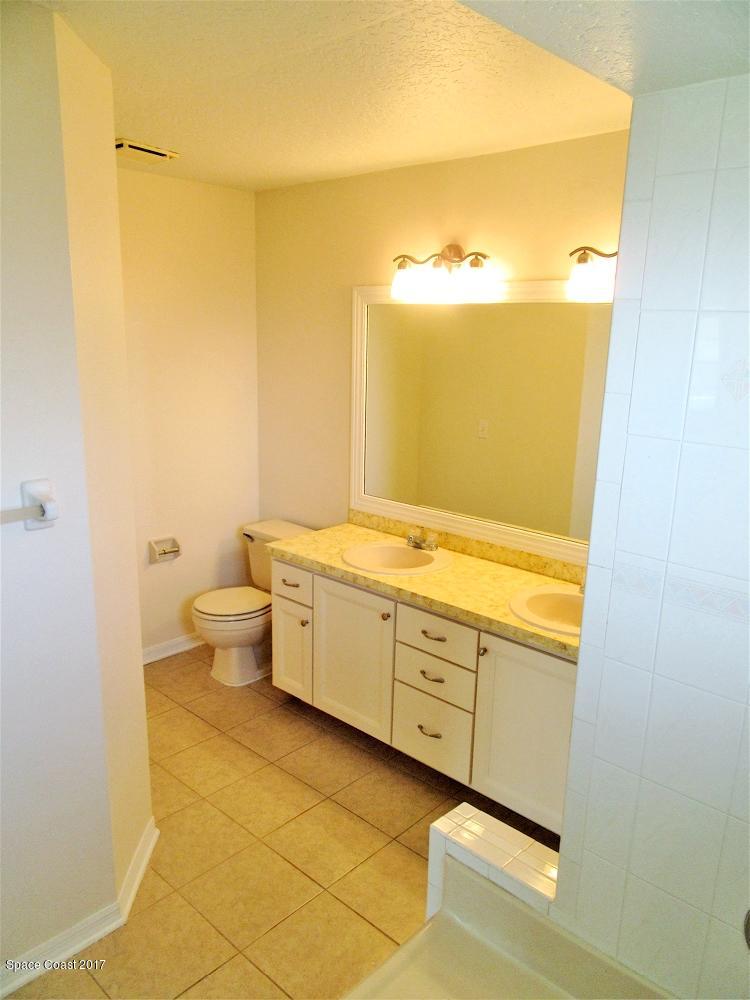 880 Evergreen Place Rockledge, FL 32955 - Photo 16 of 26 880Evergreen-MasterBath2