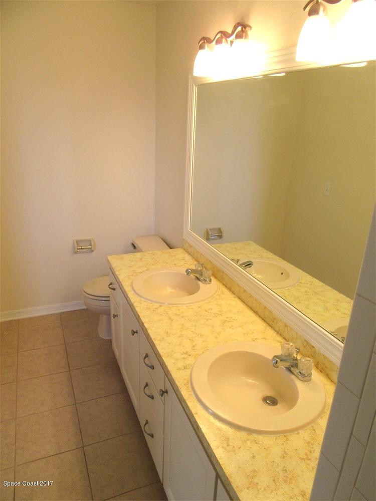 880 Evergreen Place Rockledge, FL 32955 - Photo 18 of 26 880Evergreen-MasterBath4
