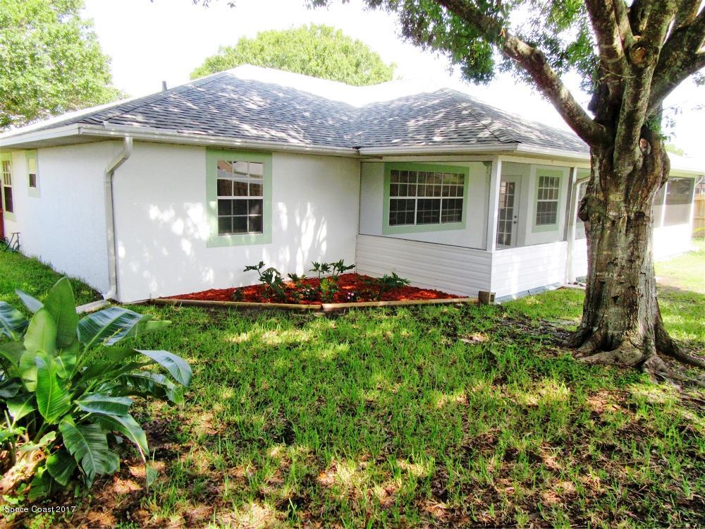880 Evergreen Place Rockledge, FL 32955 - Photo 19 of 26 880Evergreen-BackYard1