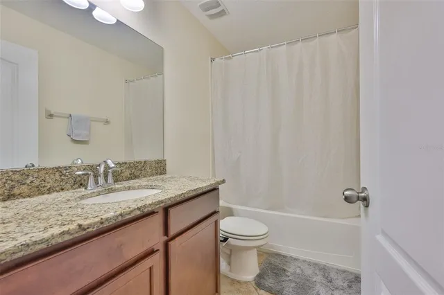 a picture of a wall with a white wall and white wall