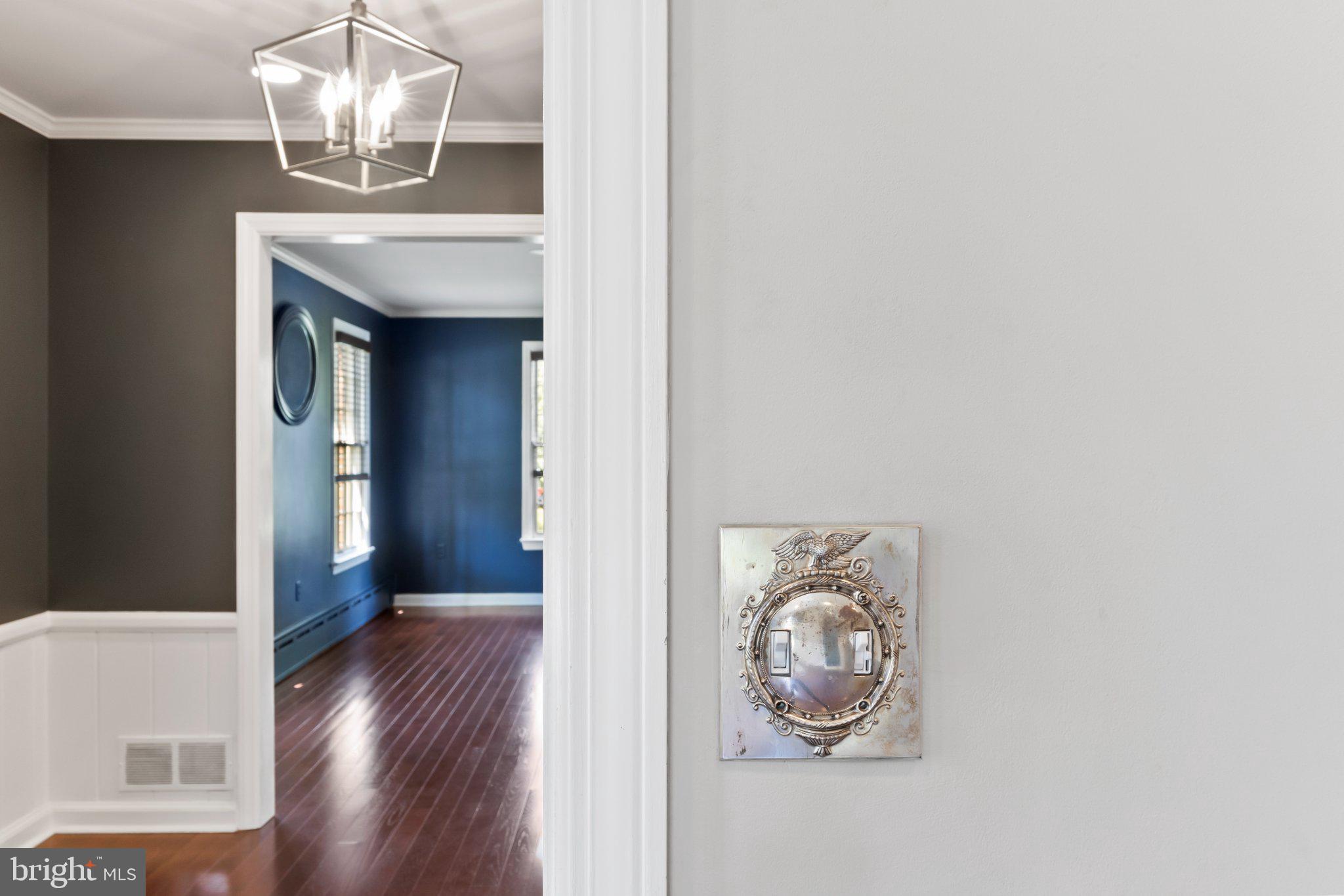 115 Kenwood Road Chambersburg, PA 17201 - Photo 19 of 74 Charming entryway with classic details.