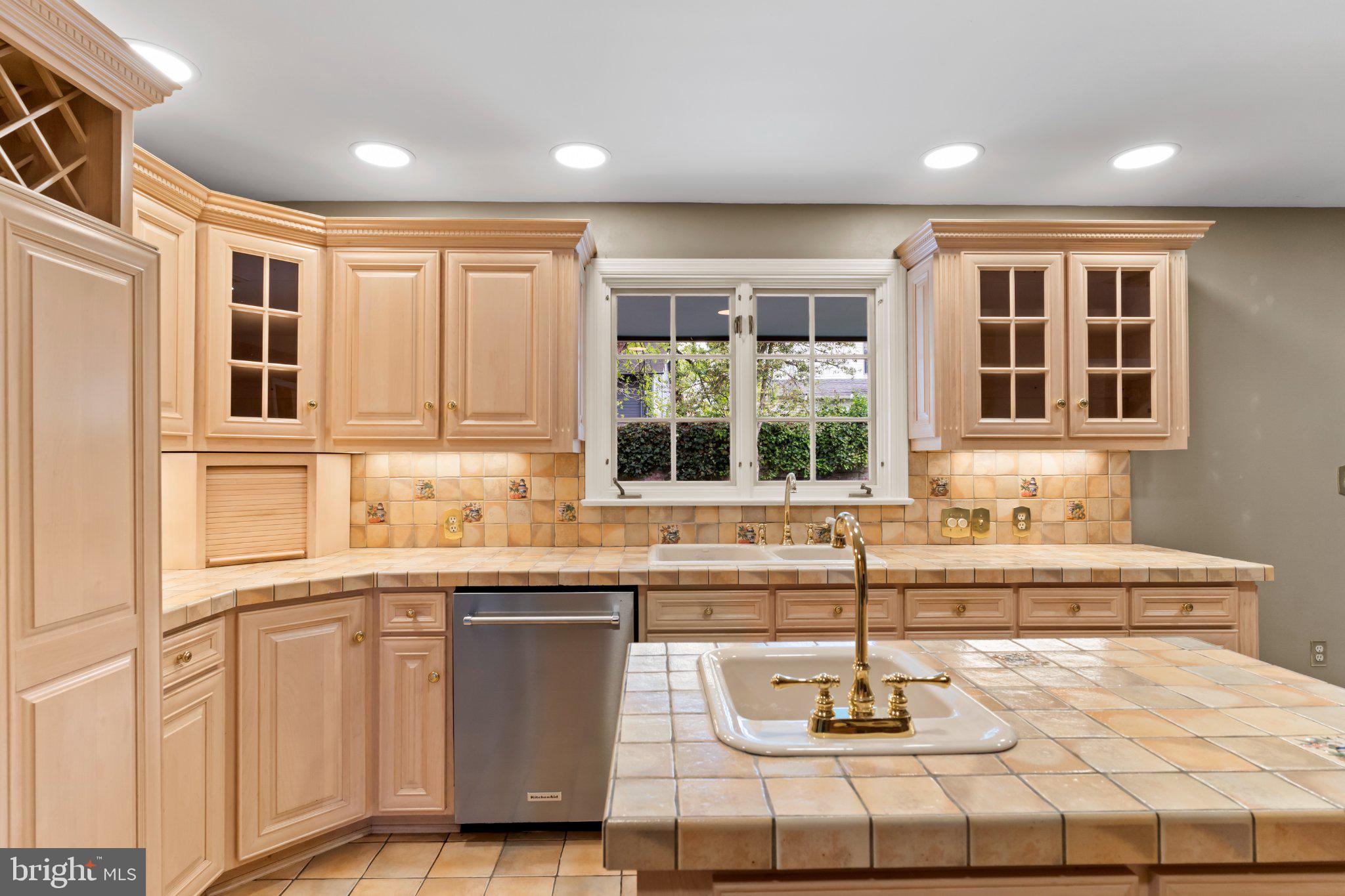 115 Kenwood Road Chambersburg, PA 17201 - Photo 37 of 74 a kitchen with a sink and cabinets