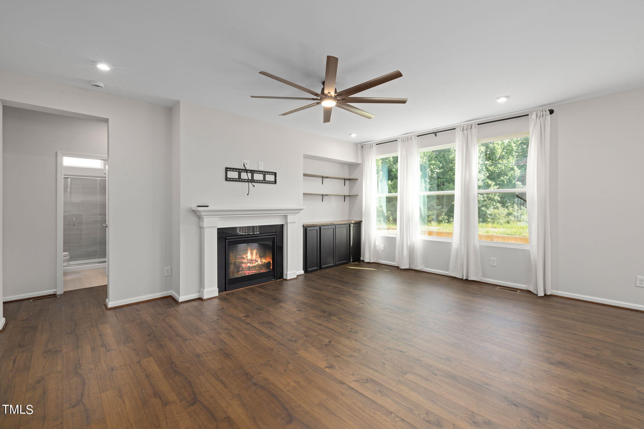 5045 Glenmorgan Lane Raleigh, NC 27616 - Photo 14 of 36 22-web-or-mls-7K5A6455 (2)