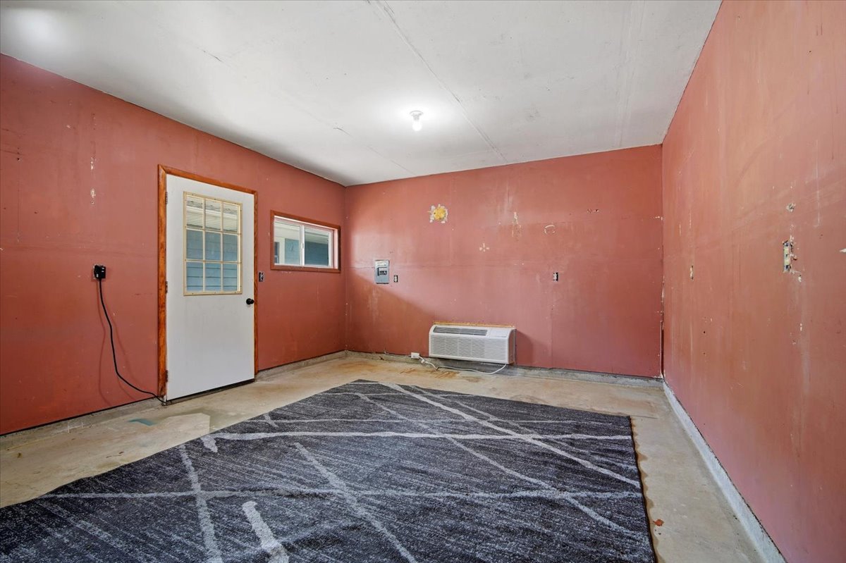 203 Highview Drive Eureka, IL 61530 - Photo 44 of 49 a view of an empty room