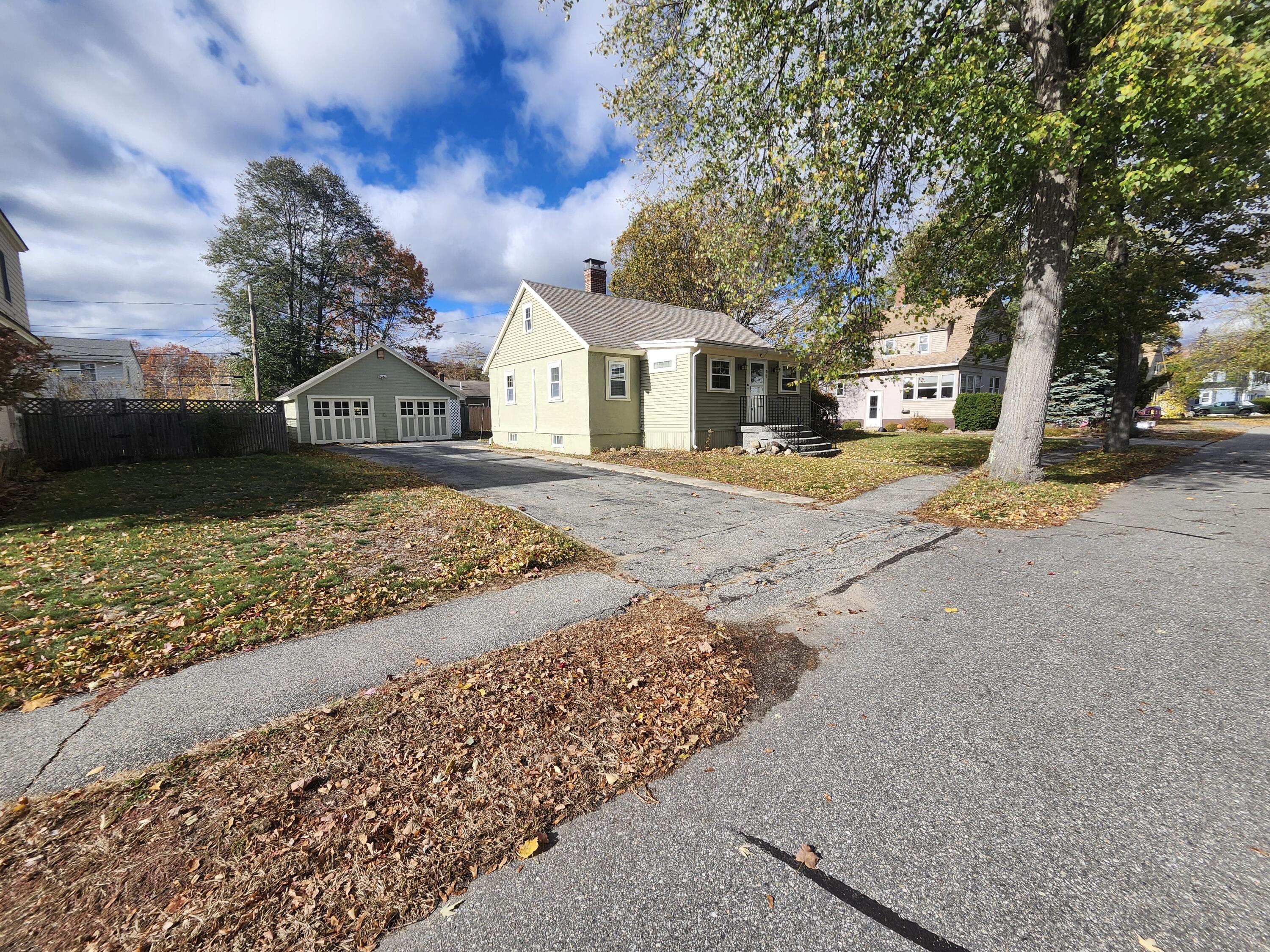 31 Ridgeway Avenue Sanford, ME 04073 - Photo 5 of 24 20251031_133127