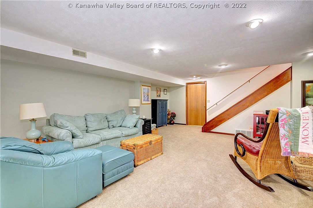 206 Flintlock Road Charleston, WV 25314 - Photo 26 of 35 Gallery Image 26