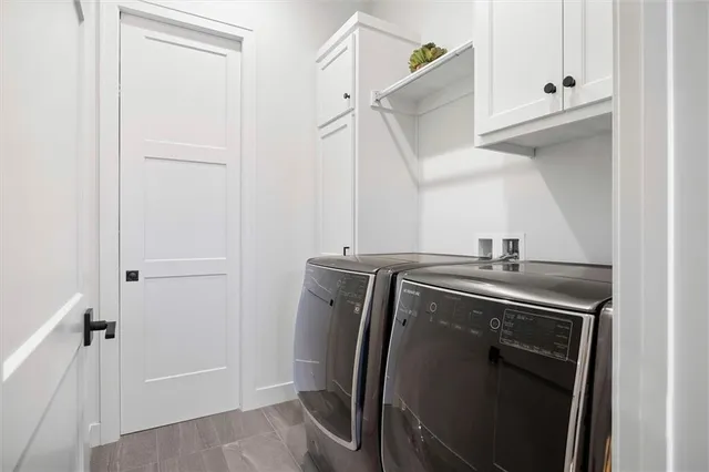 $915,000 | 8181 Valley Road, Lenexa, KS 66220