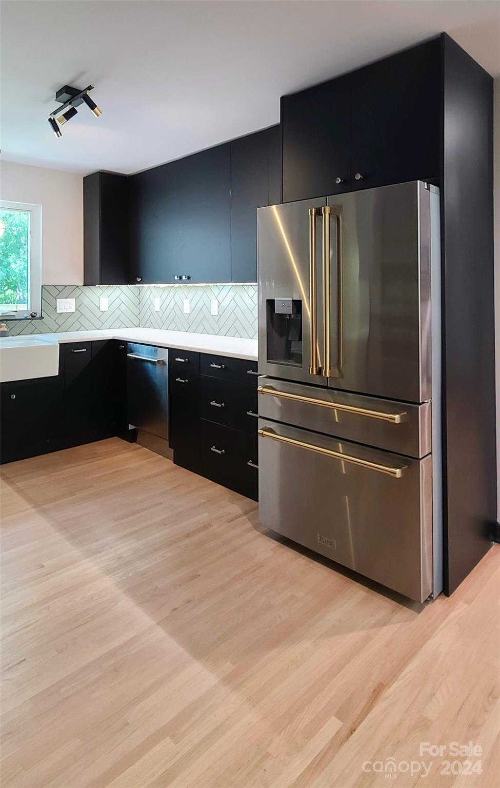 650 Fielding Road Charlotte, NC 28214 - Photo 12 of 37 Gallery Image 12
