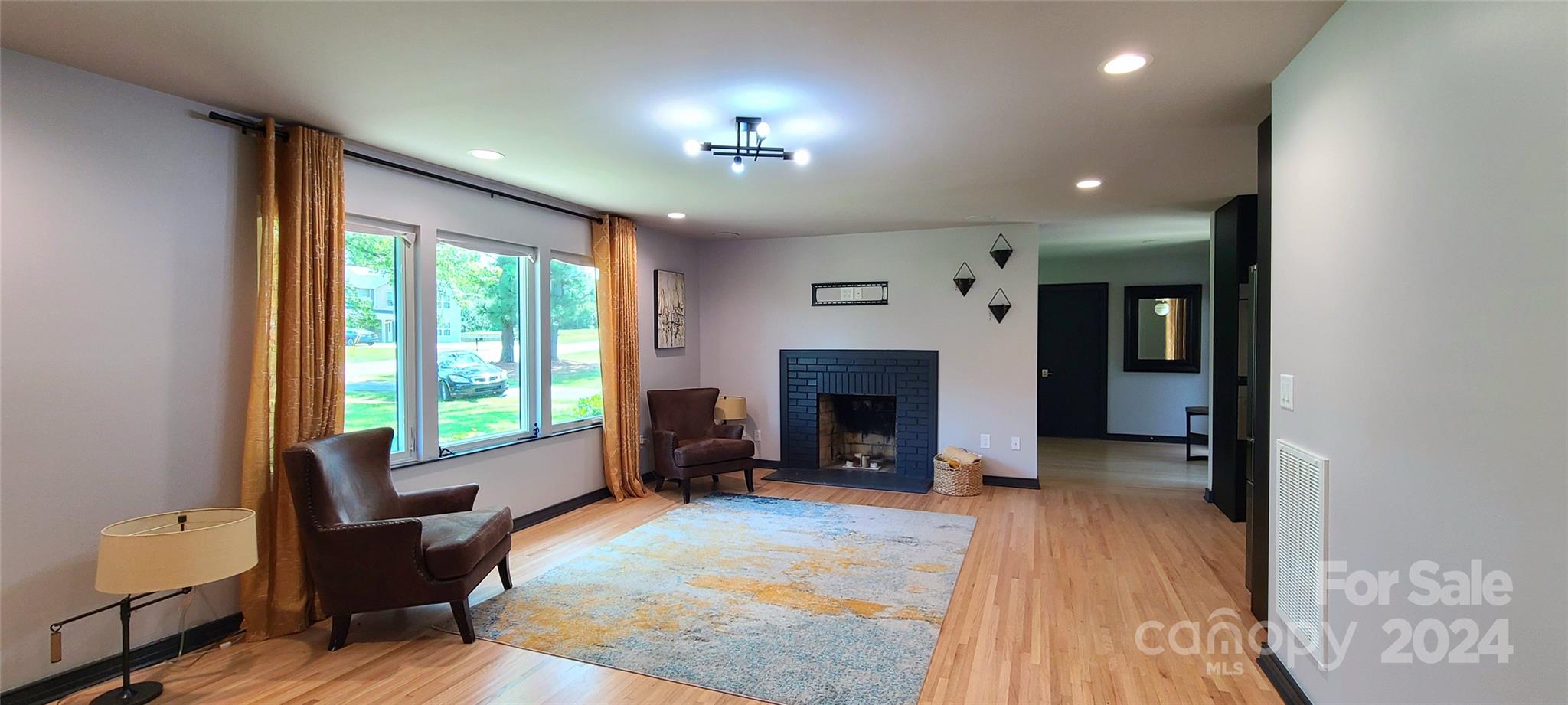 650 Fielding Road Charlotte, NC 28214 - Photo 9 of 37 Gallery Image 9