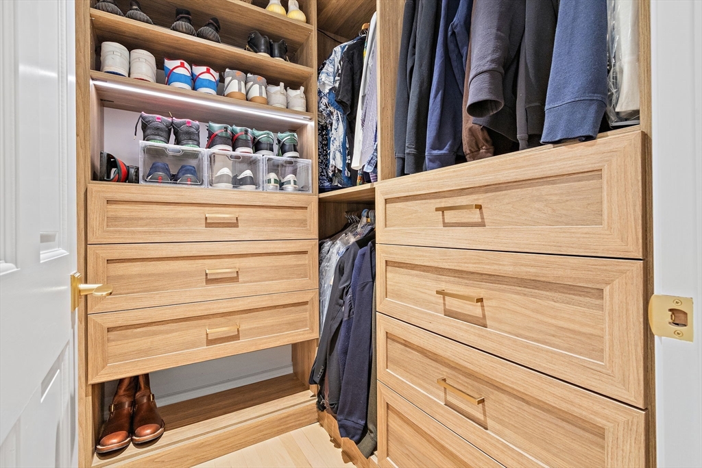 32 Pickwick Road Newton, MA 02465 - Photo 25 of 42