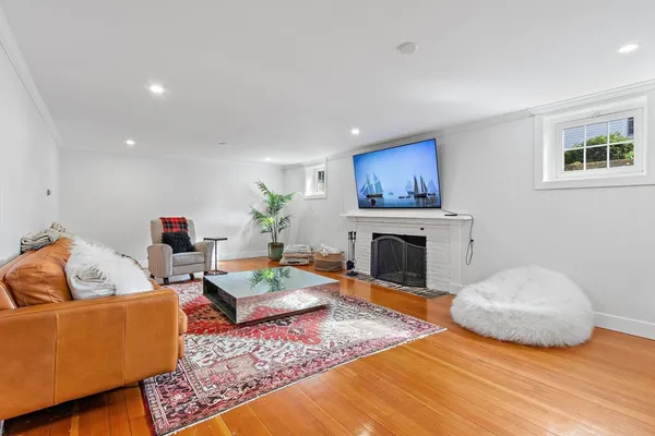 $3,875,000 | 32 Pickwick Road, Newton, MA 02465