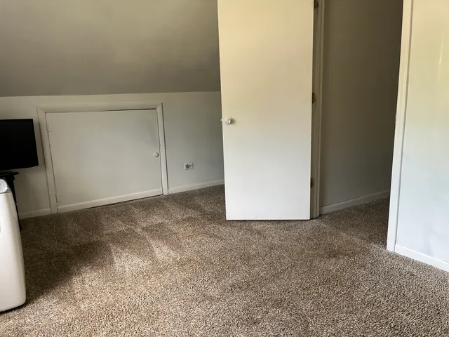 $199,900 | 220 West Raye Drive, Chicago Heights, IL 60411