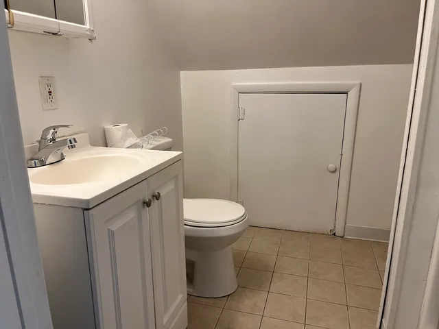 $199,900 | 220 West Raye Drive, Chicago Heights, IL 60411