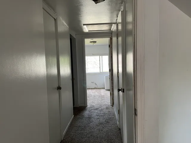 $199,900 | 220 West Raye Drive, Chicago Heights, IL 60411