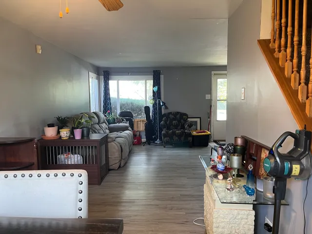 $199,900 | 220 West Raye Drive, Chicago Heights, IL 60411