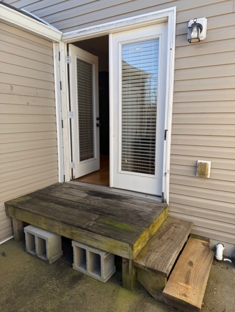 1110 Ransom Way Nashville, TN 37217 - Photo 13 of 26 a backyard of a house with table and windows
