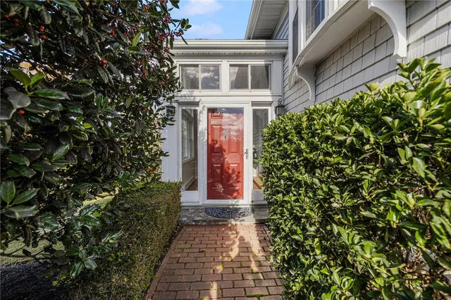 $1,100,000 | 46 Arrowhead Drive, Tiverton, RI 02878