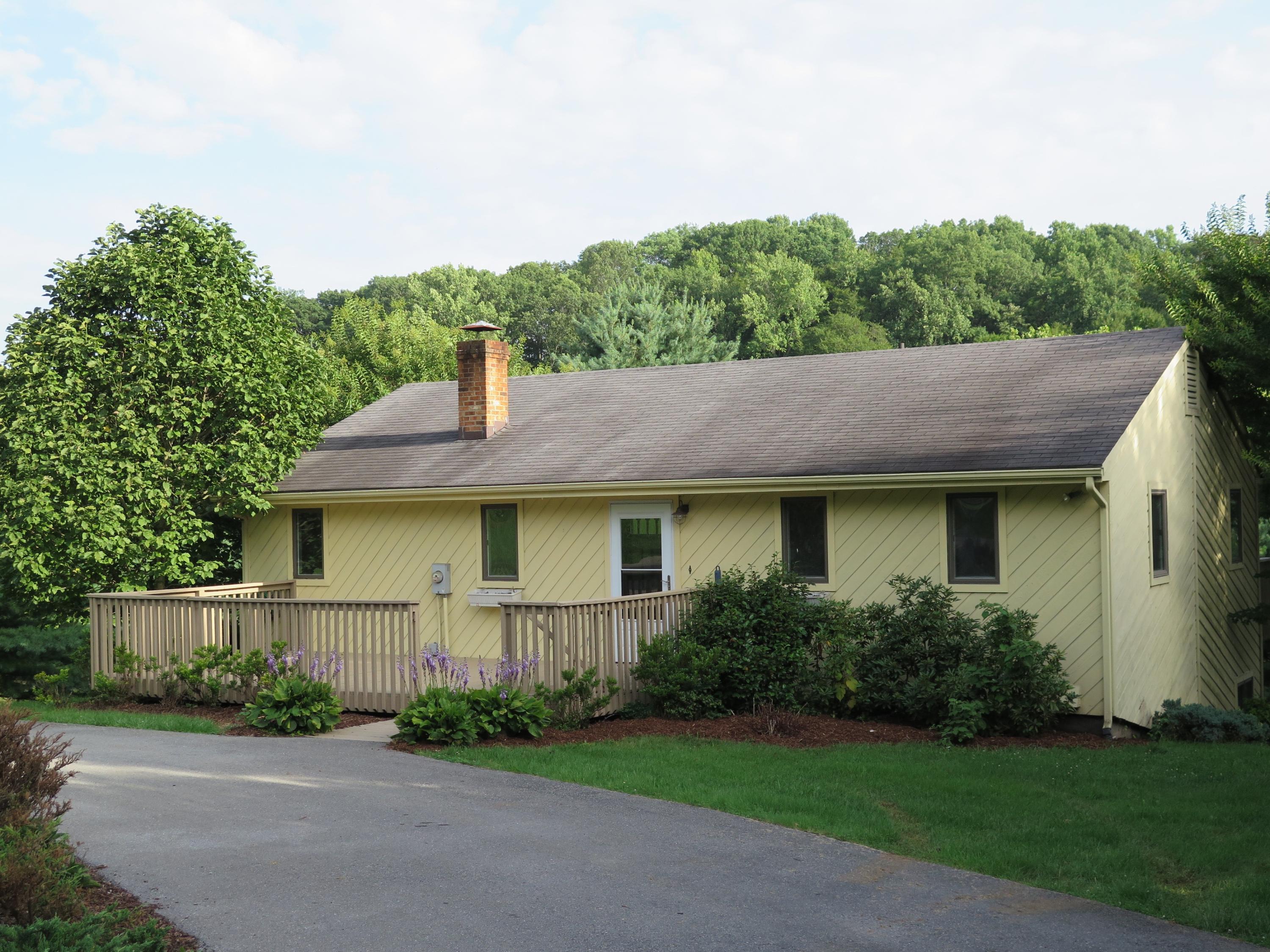 62 Mountain View Road Troutville, VA 24175 - Photo 2 of 49 62MtnView - 52