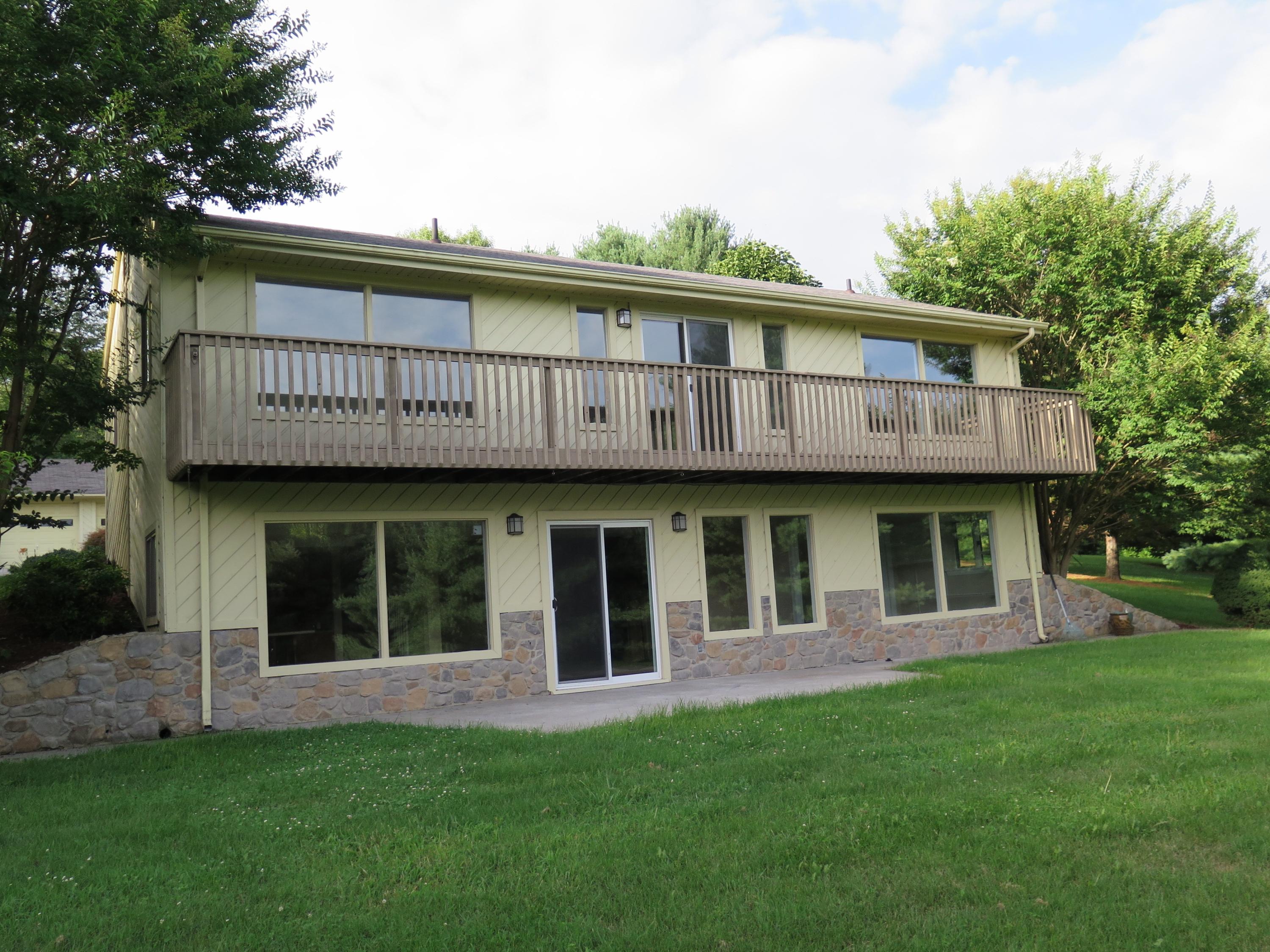 62 Mountain View Road Troutville, VA 24175 - Photo 3 of 49 Main Front