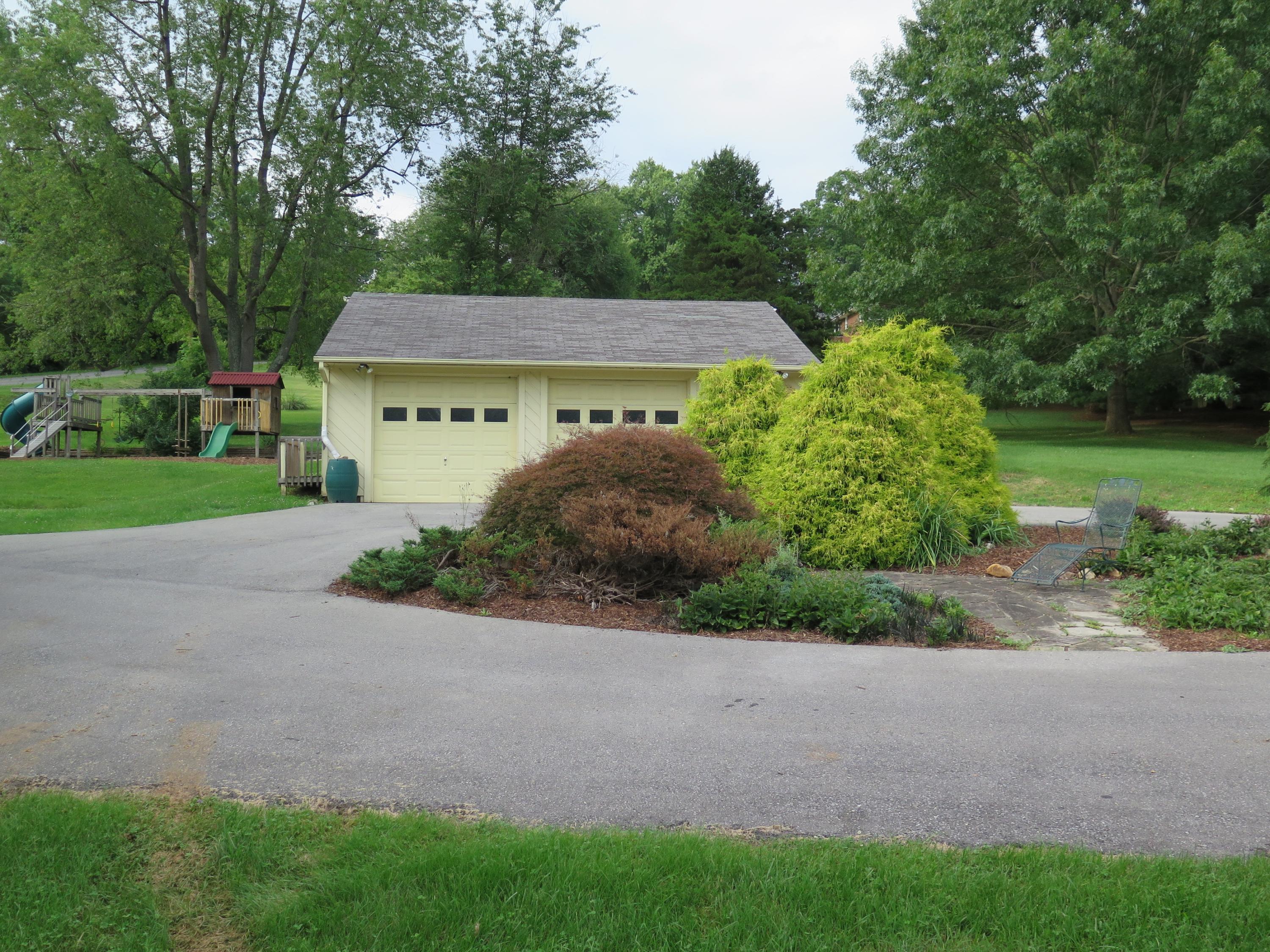 62 Mountain View Road Troutville, VA 24175 - Photo 44 of 49 62MtnView - 3
