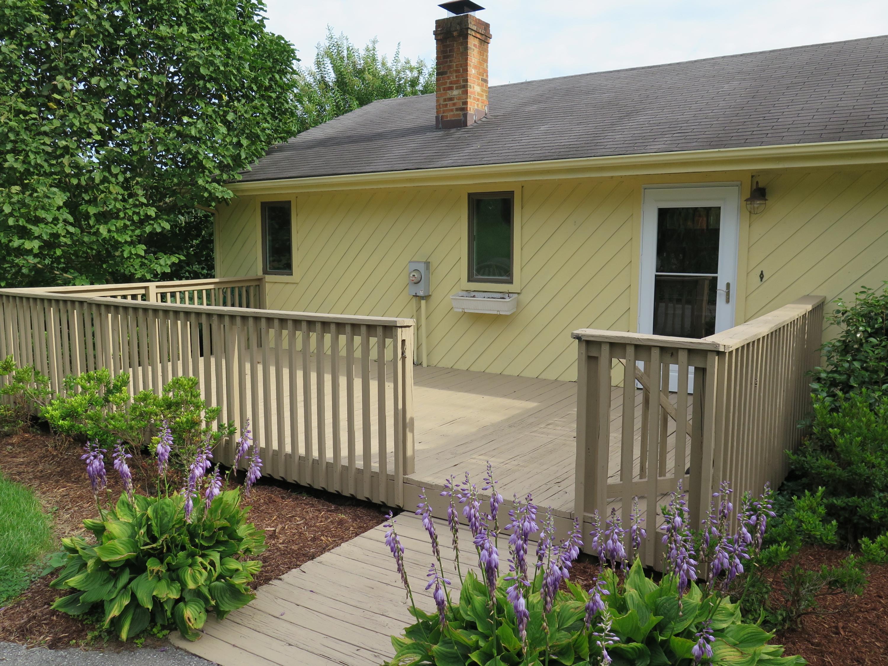62 Mountain View Road Troutville, VA 24175 - Photo 8 of 49 62MtnView - 4