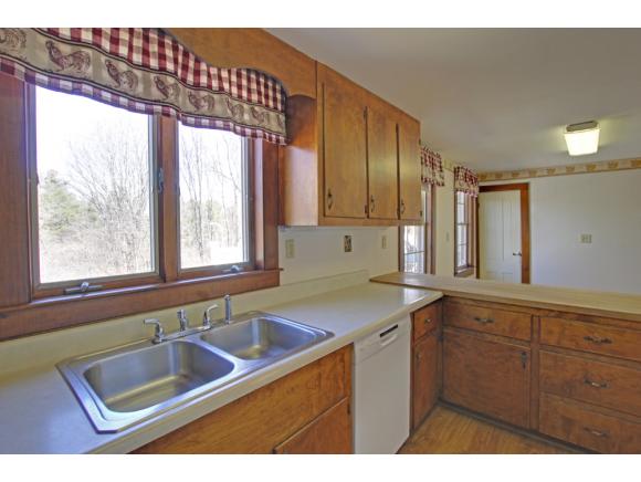 18 Adams Road Kittery, ME 03904 - Photo 7 of 18 Gallery Image 7