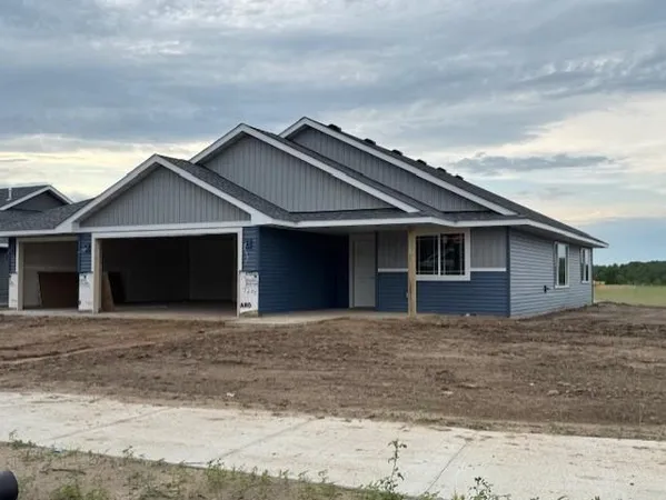 $389,900 | 7255 Hawthorne Court, North Branch, MN 55056