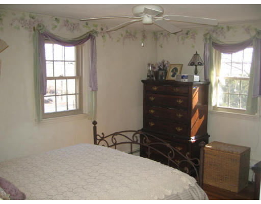 12 Chamberlain Road Sterling, MA 01564 - Photo 4 of 11 Gallery Image 4