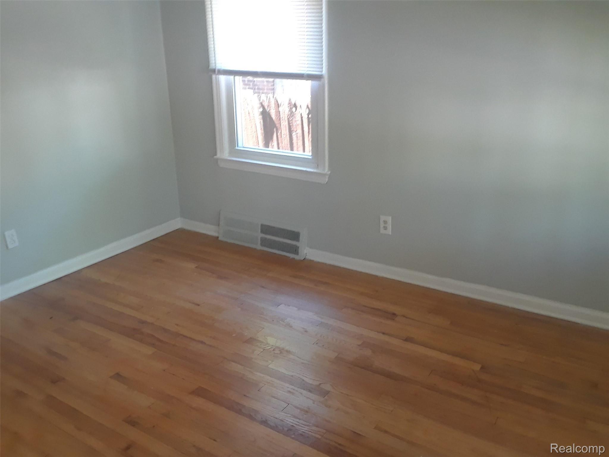 9905 Rutland Street Detroit, MI 48227 - Photo 9 of 11 20200608_162221.jpg