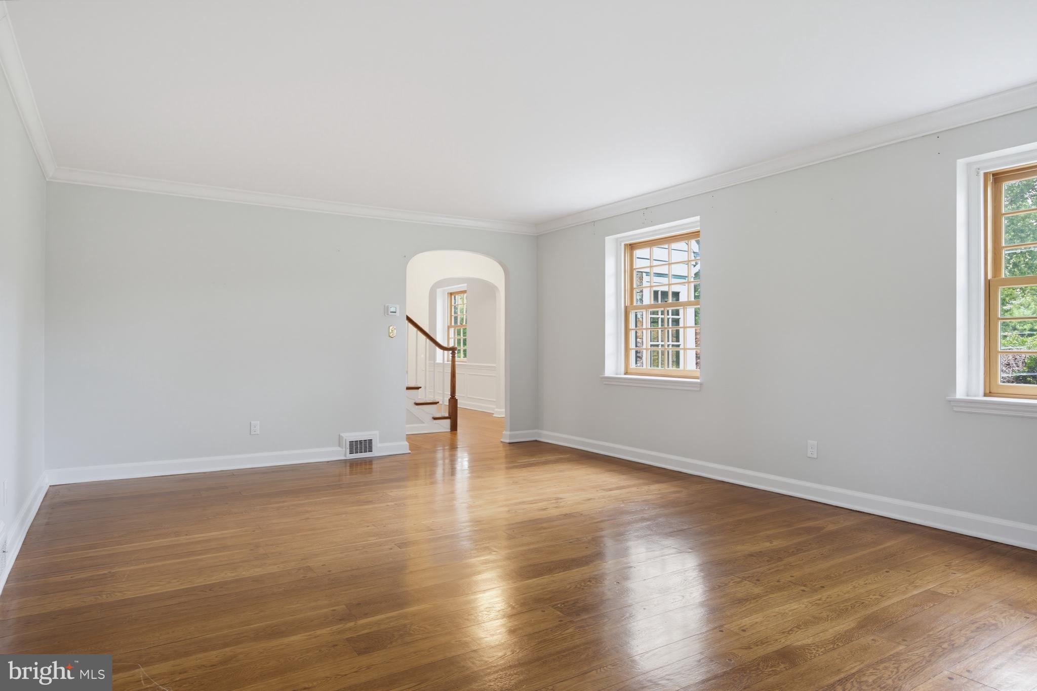 Living Rm to Center Hall