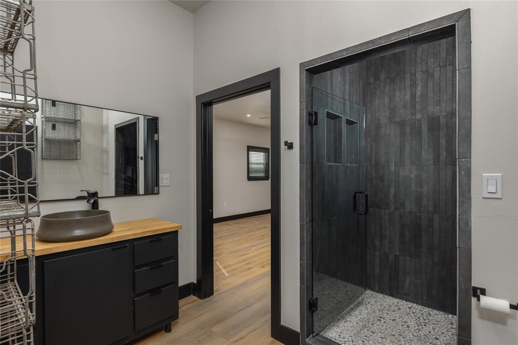 2015 Dobbs Valley Road Mineral Wells, TX 76067 - Photo 19 of 40