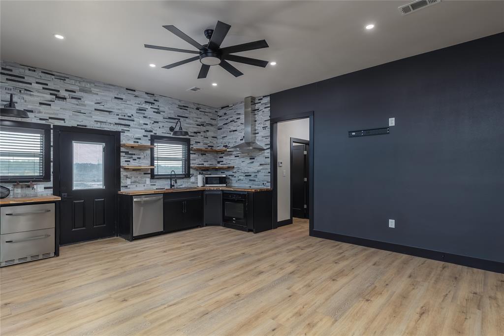 2015 Dobbs Valley Road Mineral Wells, TX 76067 - Photo 8 of 40