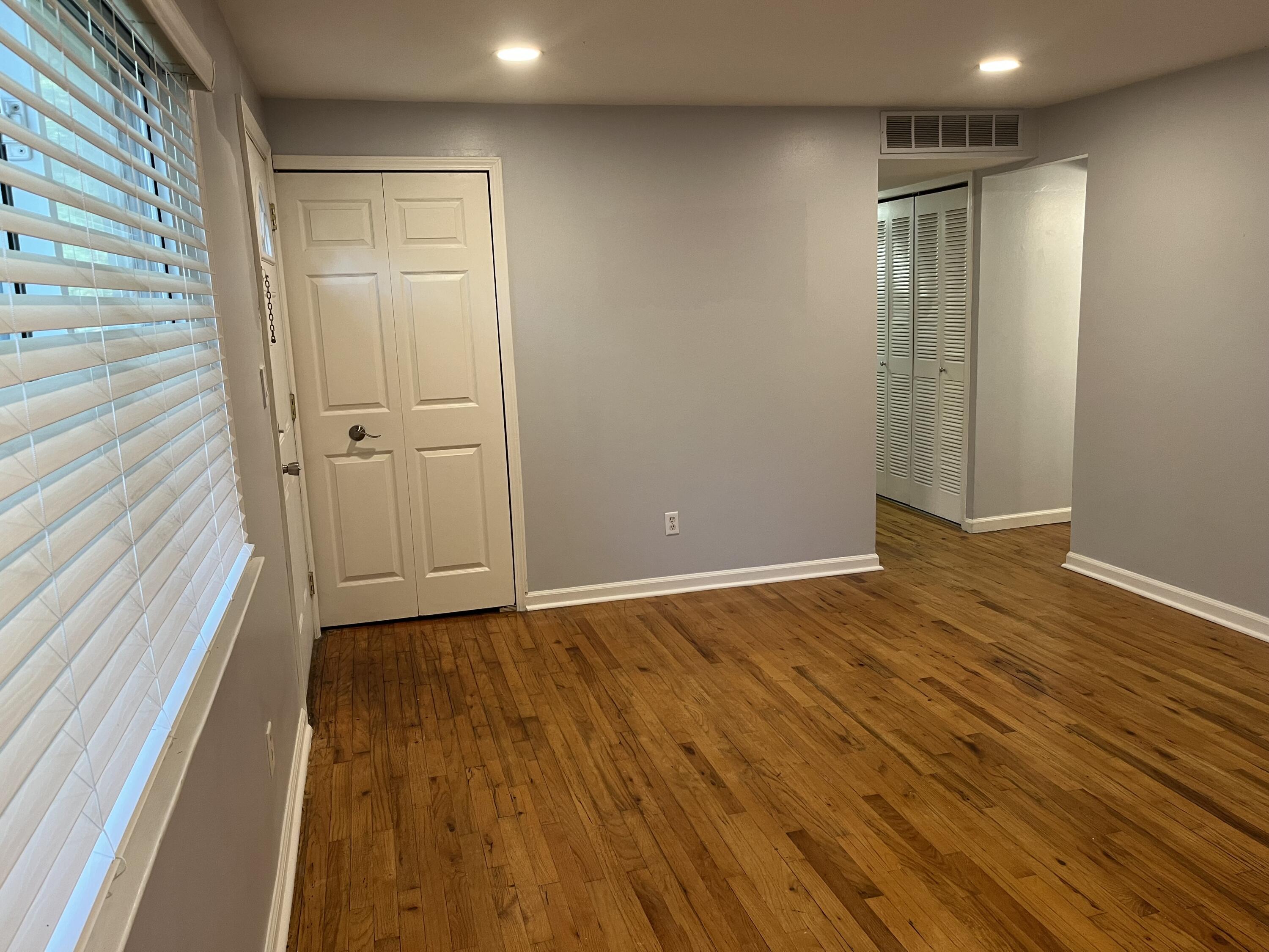 7 Metroview Court Ann Arbor, MI 48108 - Photo 11 of 25 IMG_6545