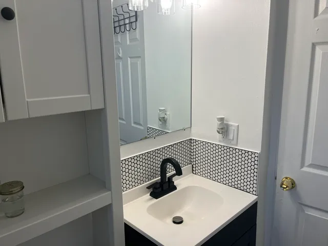 $2,600 | 7 Metroview Court, Ann Arbor, MI 48108