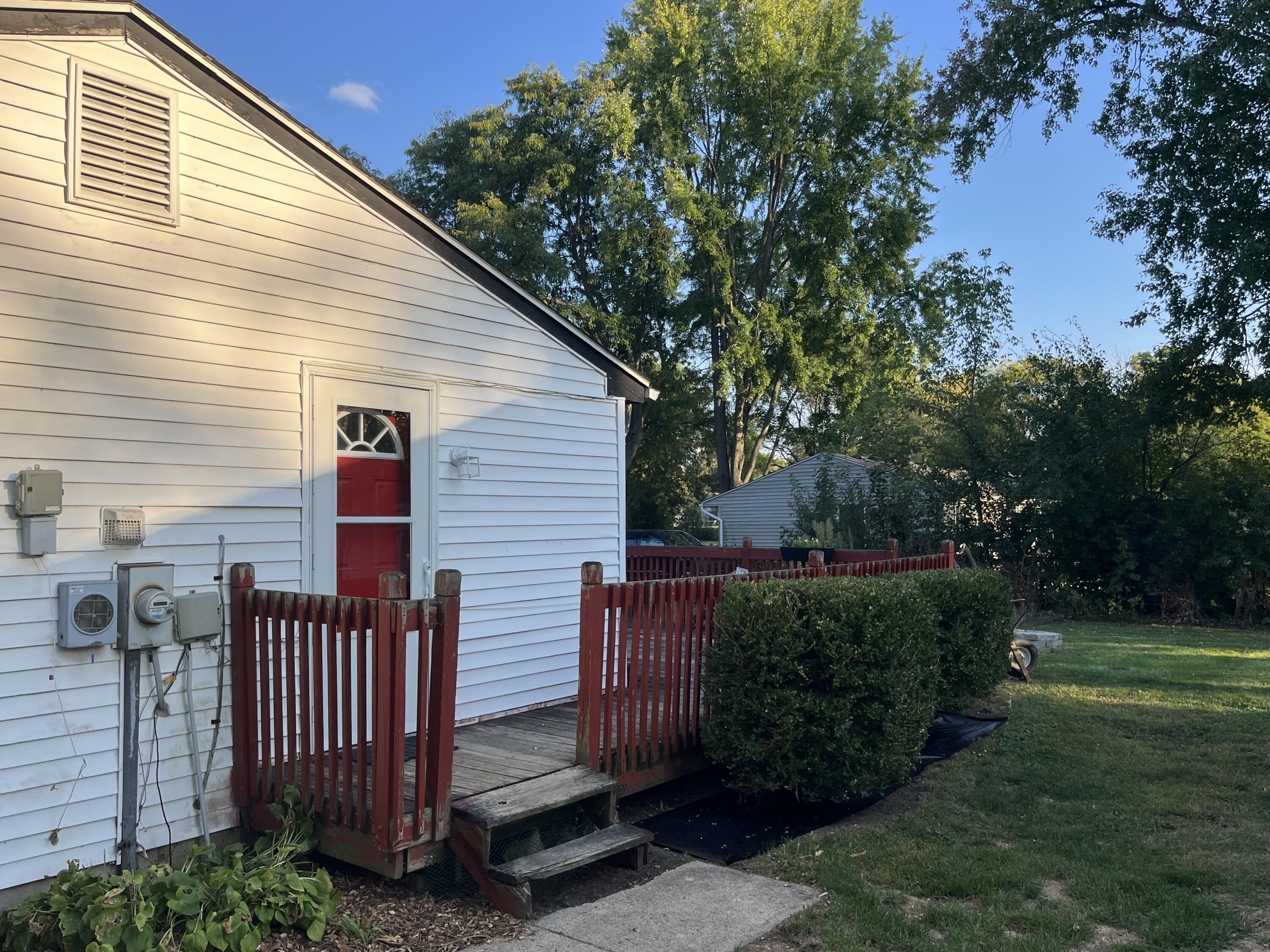 7 Metroview Court Ann Arbor, MI 48108 - Photo 3 of 25 IMG_6588