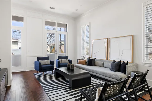$1,190,000 | 1023 Juniper Street, Austin, TX 78702