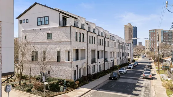 $1,190,000 | 1023 Juniper Street, Austin, TX 78702