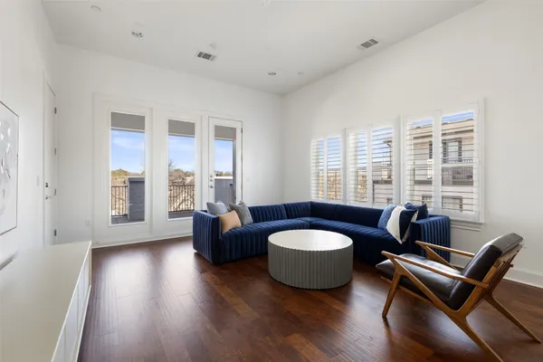 $1,190,000 | 1023 Juniper Street, Austin, TX 78702