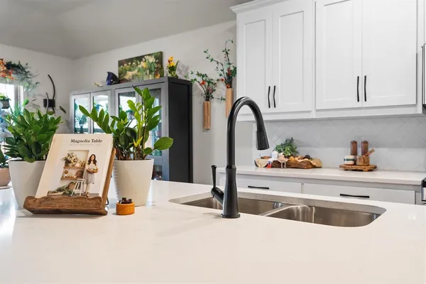 $315,000 | 1406 Quail Crk Drive, Cleburne, TX 76033