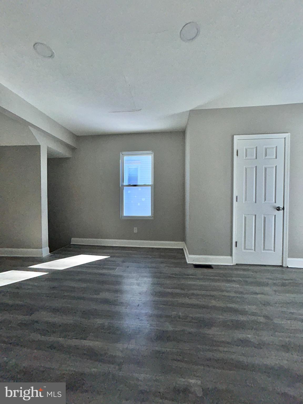 4207 Arizona Avenue Baltimore, MD 21206 - Photo 8 of 45 1st Floor Living Area