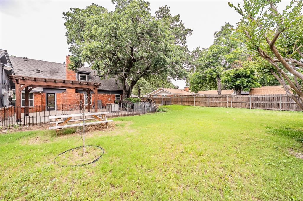 7341 Normandy Road Fort Worth, TX 76112 - Photo 24 of 40