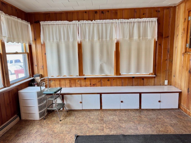 2918 Pershing Boulevard Clinton, IA 52732 - Photo 26 of 33 a bathroom with a window and a bath tub