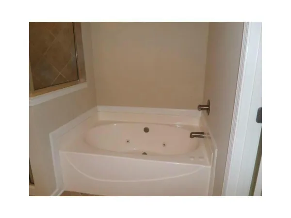 $2,000 | 1639 Coleville Oak Lane, Lawrenceville, GA 30046