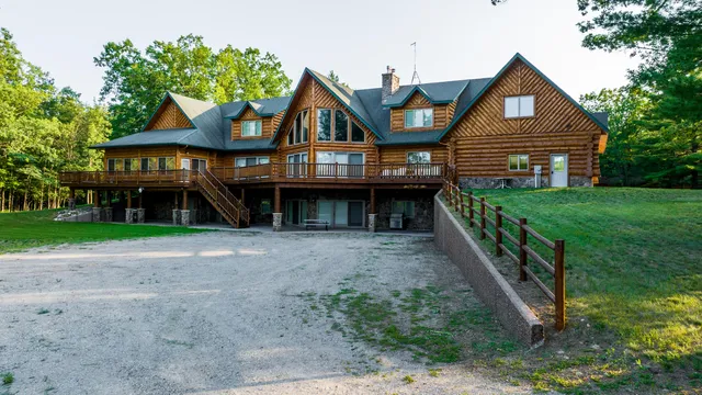 $4,149,000 | 404 Barry Drive, Alger, MI 48610