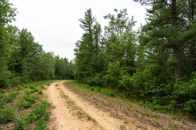 $4,149,000 | 404 Barry Drive, Alger, MI 48610