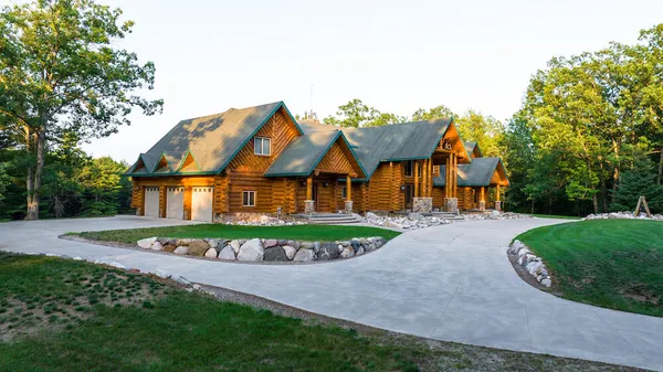 $4,150,000 | 404 Barry Drive, Alger, MI 48610