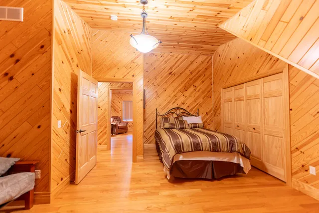 $4,149,000 | 404 Barry Drive, Alger, MI 48610