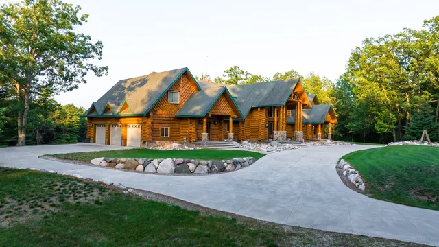 $4,149,000 | 404 Barry Drive, Alger, MI 48610