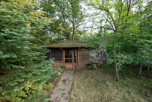 $4,149,000 | 404 Barry Drive, Alger, MI 48610