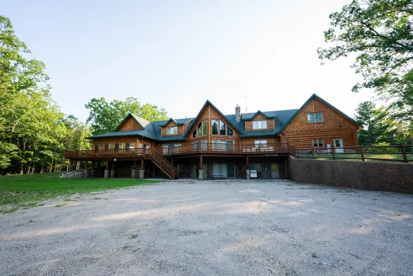 $4,150,000 | 404 Barry Drive, Alger, MI 48610